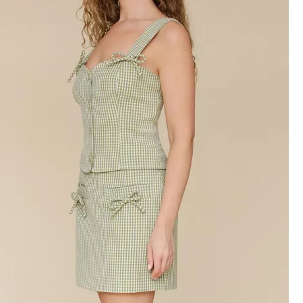 7 FOR ALL MANKIND Bow-Trim Sweetheart-Neck Top & Skirt Set in Avocado - Picture 3 of 7